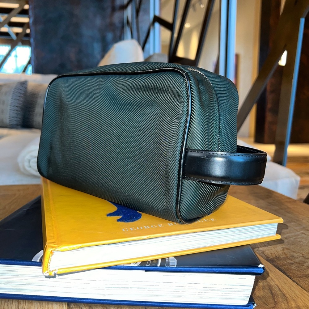 Louis Vuitton nylon toiletry pouch - Picture 2 of 5